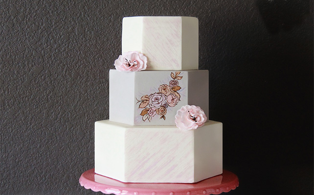 свадебный торт, расписанный вручную