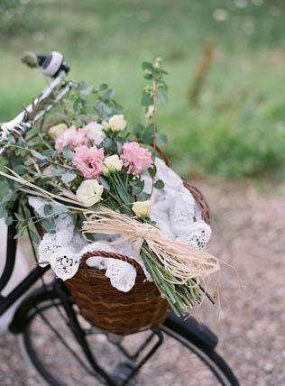 53 идеи для декора свадебного транспорта 