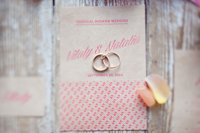 Tropical modern wedding, романтическая свадьба с яркими акцентами, полиграфия, обручальные кольца