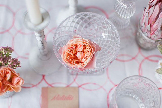 Tropical modern wedding, романтическая свадьба с яркими акцентами, декор стола