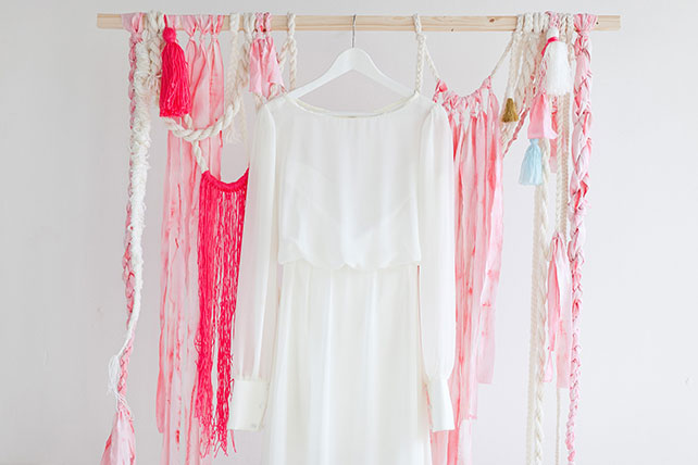 Tropical modern wedding, романтическая свадьба с яркими акцентами, платье невесты