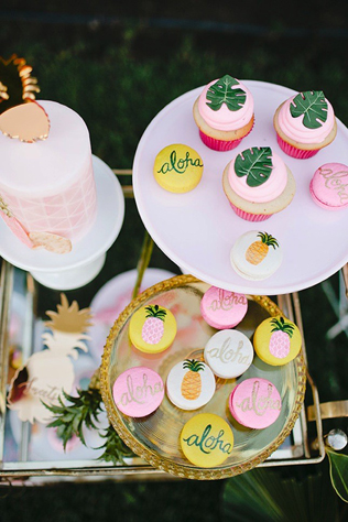 Tropicana Wedding: 30 свадебных тортов для жаркого лета 