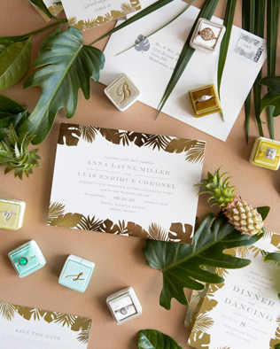 36 идей для свадебной полиграфии в тропическом стиле 