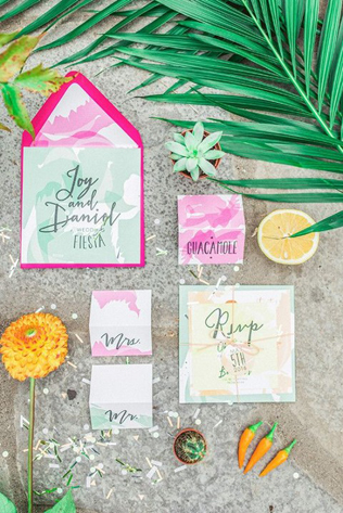 36 идей для свадебной полиграфии в тропическом стиле 