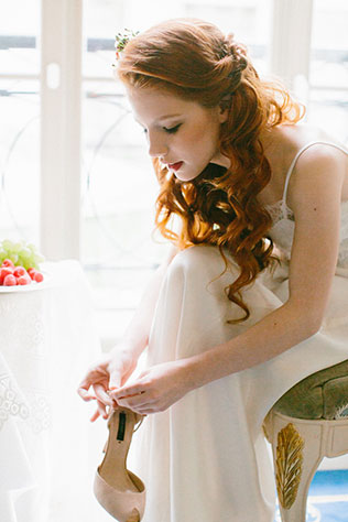 Утро невесты в стиле бохо, свадебные туфли