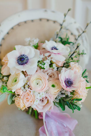 Утро невесты в нежных пастельных тонах, букет невесты