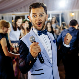 Свадебный ведущий Вячеслав Верещака: «На все надо смотреть положительно, со знаком плюс»