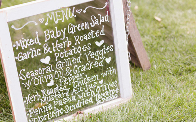 банкетное меню для гостей на стекле