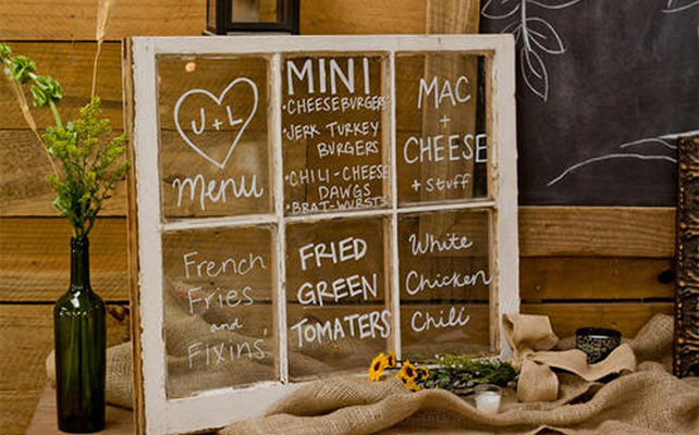 банкетное меню для гостей на стекле