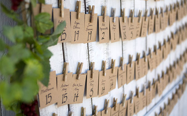 план рассадки гостей в рустикальном стиле