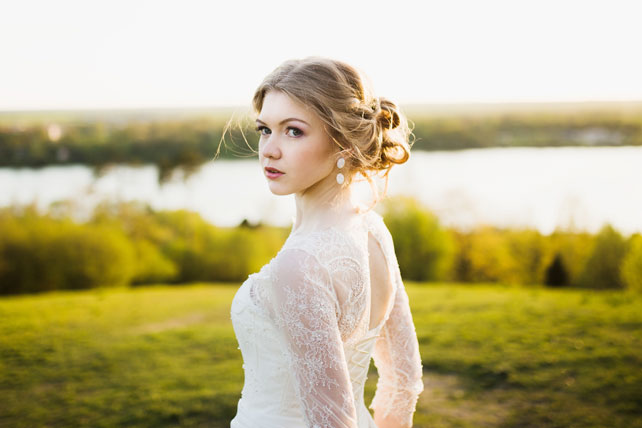 Вдохновение заката: романтичная фотосессия невесты, макияж невесты