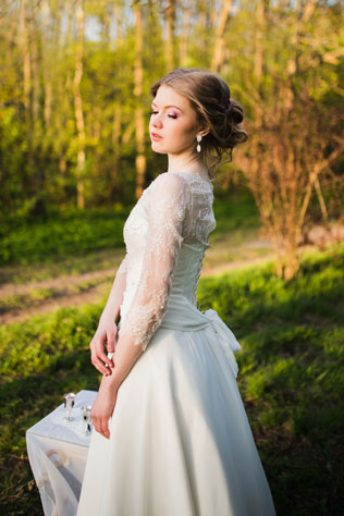 Вдохновение заката: романтичная фотосессия невесты, образ невесты