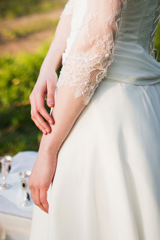 Вдохновение заката: романтичная фотосессия невесты, платье невесты