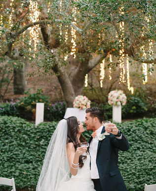 Свадьба под открытым небом: 35 идей для вечернего освещения 