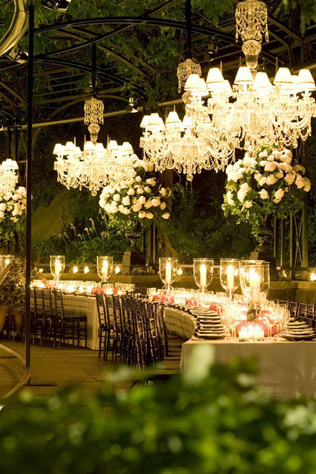 Свадьба под открытым небом: 35 идей для вечернего освещения 