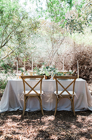 65 стильных идей для весенней свадьбы в саду, стол молодоженов