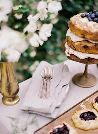 65 стильных идей для весенней свадьбы в саду, свадебный торт