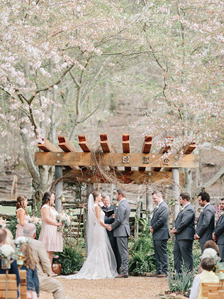 65 стильных идей для весенней свадьбы в саду, место церемонии