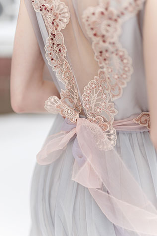 Винтажная нежность: зимняя свадебная фотосессия, платье невесты