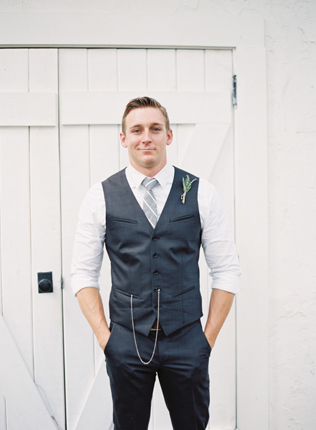 Ставка на винтаж: 8 must-haves для образа жениха 