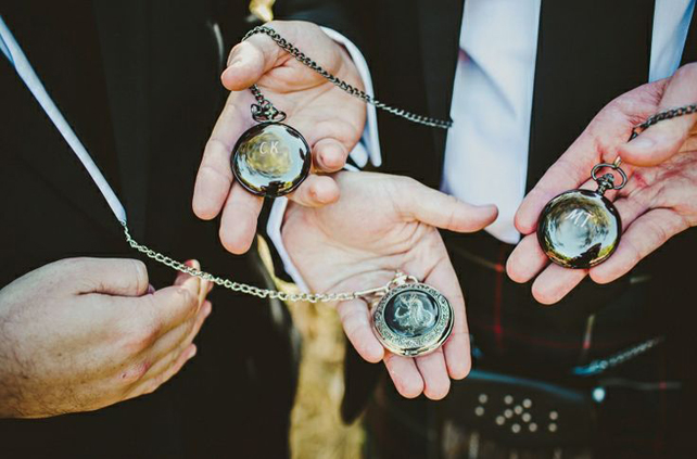 Ставка на винтаж: 8 must-haves для образа жениха 