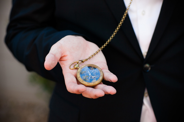 Ставка на винтаж: 8 must-haves для образа жениха 