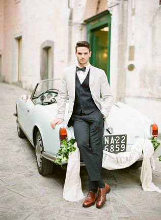 Ставка на винтаж: 8 must-haves для образа жениха 