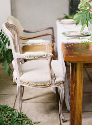 Свадьба в деталях: винтажная мебель 