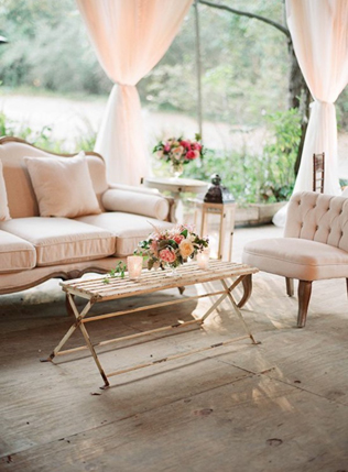 Свадьба в деталях: винтажная мебель 