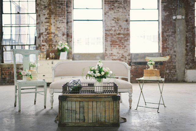 Свадьба в деталях: винтажная мебель 