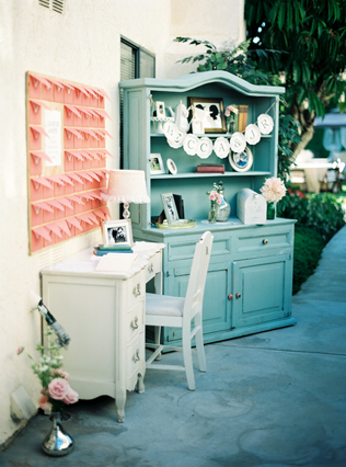 Свадьба в деталях: винтажная мебель 