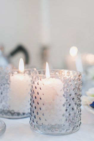 Воздушное утро невесты в голубых тонах, свечи