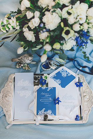 Воздушное утро невесты в голубых тонах, полиграфия