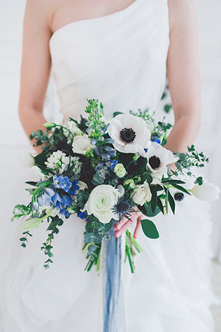 Воздушное утро невесты в голубых тонах, букет невесты