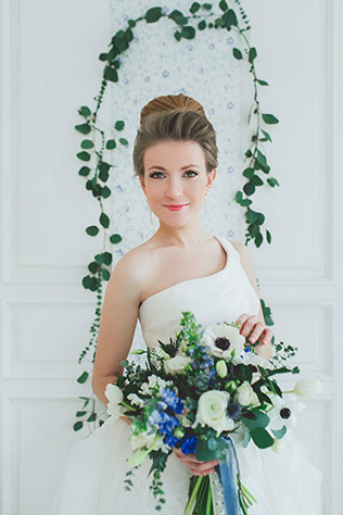 Воздушное утро невесты в голубых тонах, образ невесты