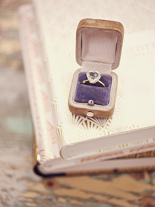 В ожидании весны: все оттенки сиреневого для свадьбы мечты 