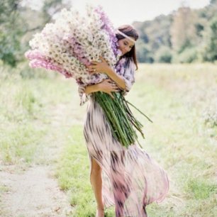 В ожидании весны: все оттенки сиреневого для свадьбы мечты