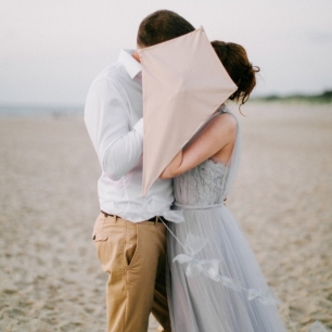 Как сделать первую годовщину свадьбы незабываемой?