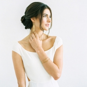 В тренде: свадебные прически в минималистичном стиле