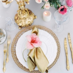 Салфетки: 35 примеров сервировки из портфолио свадебных декораторов