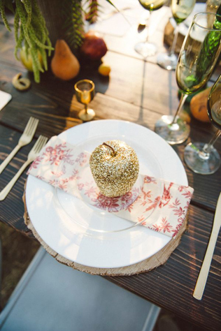 Сезон открыт: яблоки и груши для осенней свадьбы 