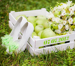 яблоки в декоре свадьбы