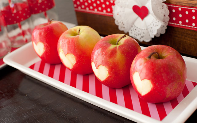 яблоки в декоре свадьбы