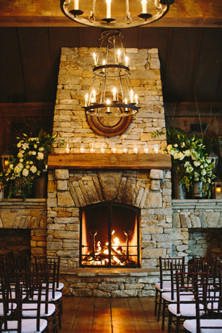 Свадьба в деталях: уютный камин 