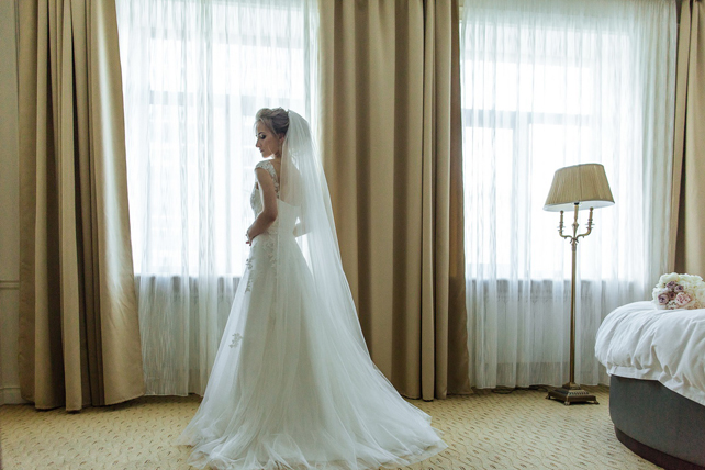 Стекла, зеркала и мимолетные искры 