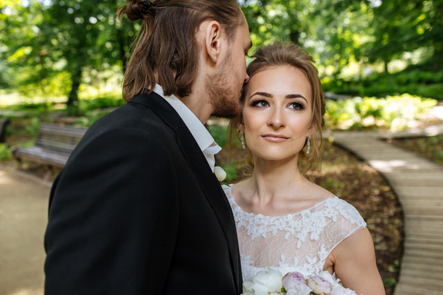 Стекла, зеркала и мимолетные искры 