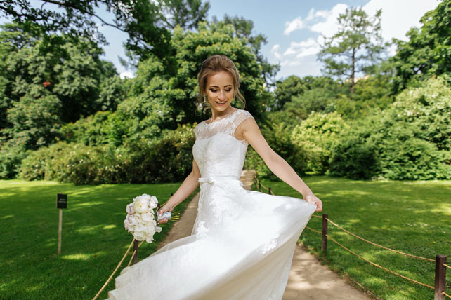 Стекла, зеркала и мимолетные искры 