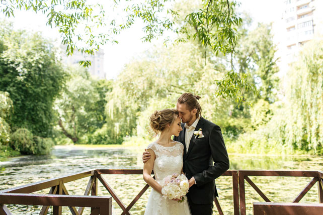 Стекла, зеркала и мимолетные искры 