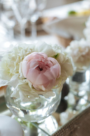 Стекла, зеркала и мимолетные искры 