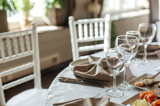 Стекла, зеркала и мимолетные искры 